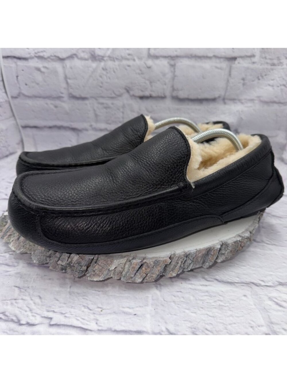 UGG Ascot Slippers Mens 13 Black Leather Shearling Slippers Slip On Shoes 5379B